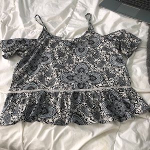 Super Cute Flowy Crop top!